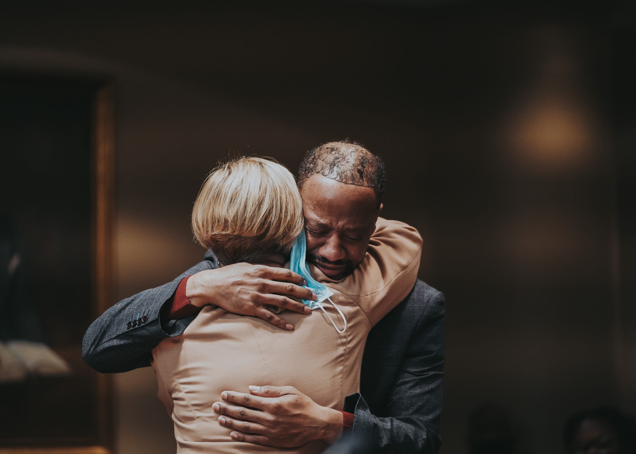 Pervis Payne hugs his attorney, federal defender Kelley Henry, after a judge formally removed him from death row. (Image: Laramie Renae/ Innocence Project)