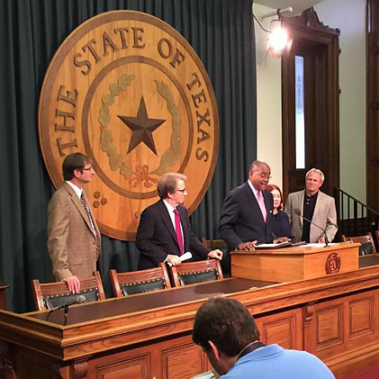 Senator Rodney Ellis, Exoneree Michael Morton, Innocence Project and Other Lawyers Urge Legislature to Fix Texas’ DNA Testing Law